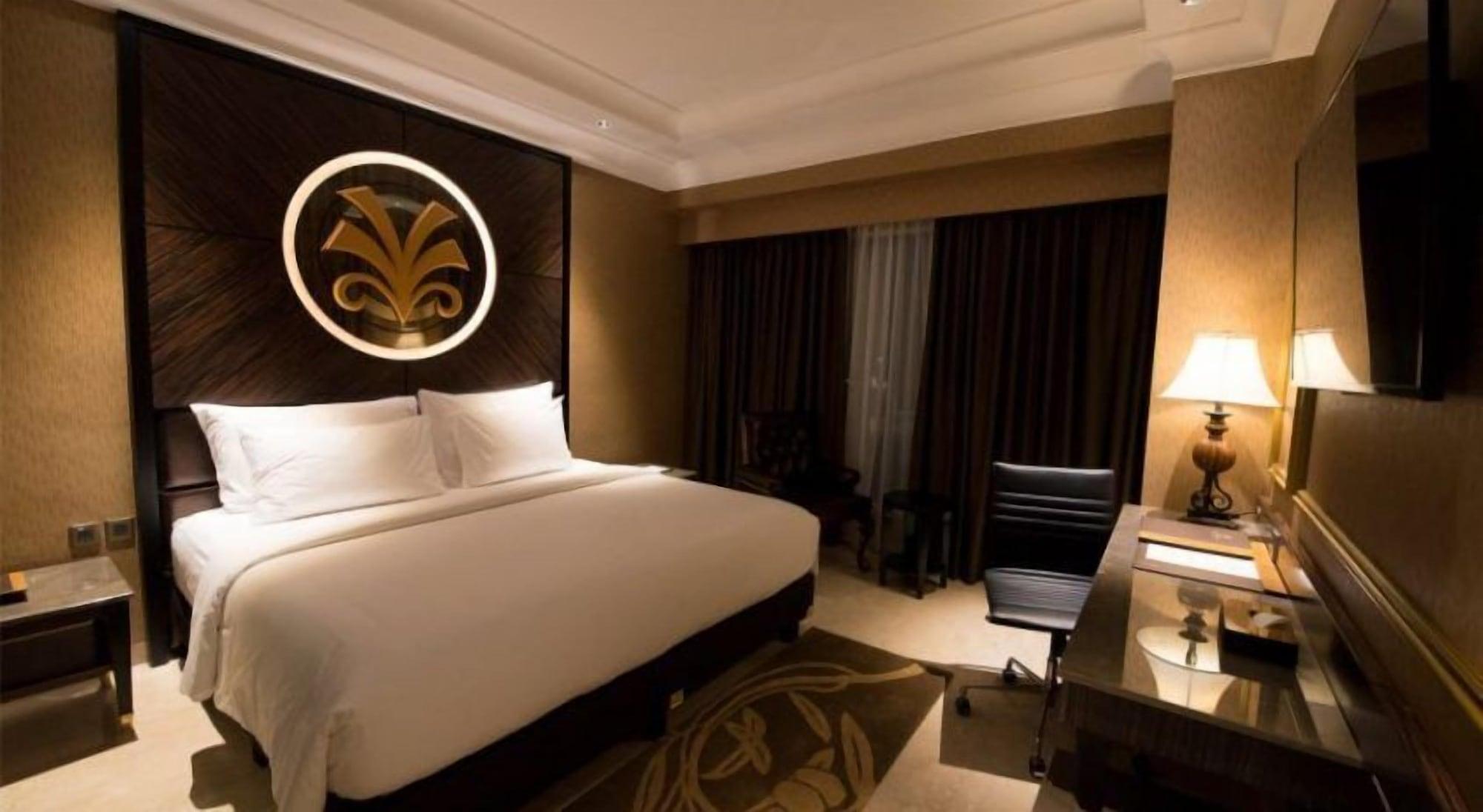 ไมโก โฮเต็ล แอนด์ คอนเวนชั่น เซ็นเตอร์ มากัสซาร์ Hotel มากาซาร์ ภายนอก รูปภาพ