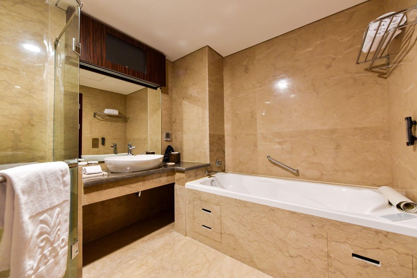 ไมโก โฮเต็ล แอนด์ คอนเวนชั่น เซ็นเตอร์ มากัสซาร์ Hotel มากาซาร์ ภายนอก รูปภาพ