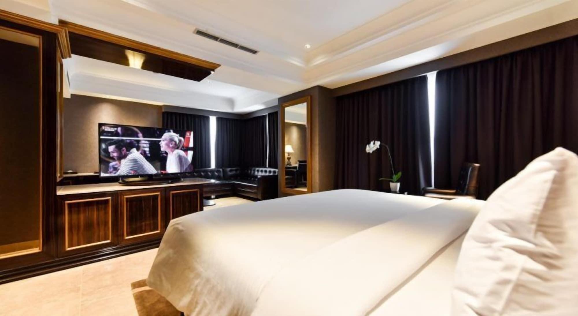 ไมโก โฮเต็ล แอนด์ คอนเวนชั่น เซ็นเตอร์ มากัสซาร์ Hotel มากาซาร์ ภายนอก รูปภาพ