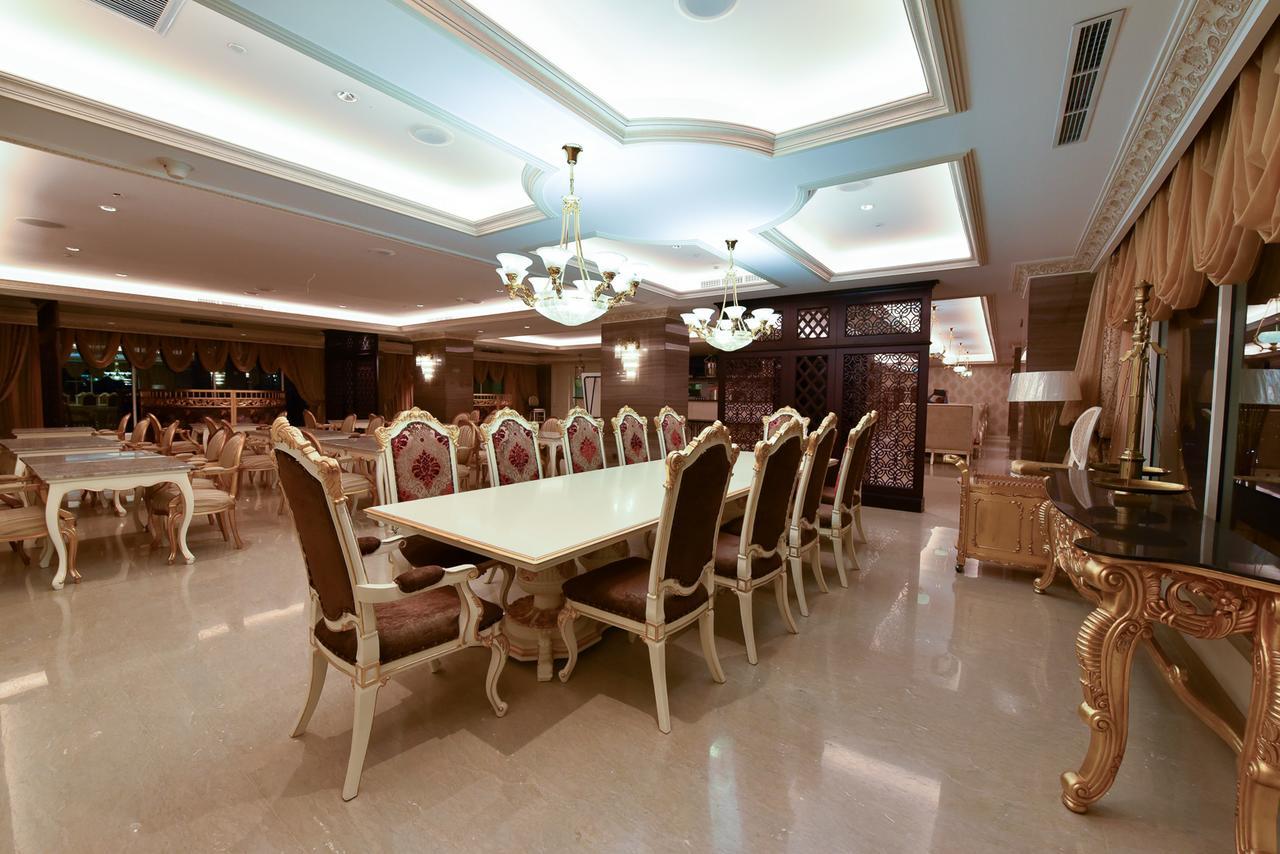 ไมโก โฮเต็ล แอนด์ คอนเวนชั่น เซ็นเตอร์ มากัสซาร์ Hotel มากาซาร์ ภายนอก รูปภาพ