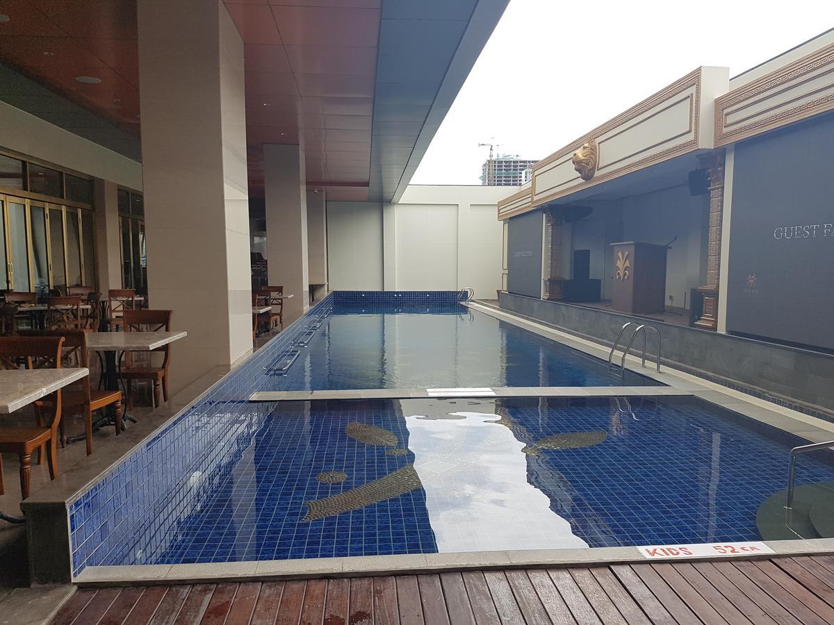 ไมโก โฮเต็ล แอนด์ คอนเวนชั่น เซ็นเตอร์ มากัสซาร์ Hotel มากาซาร์ ภายนอก รูปภาพ