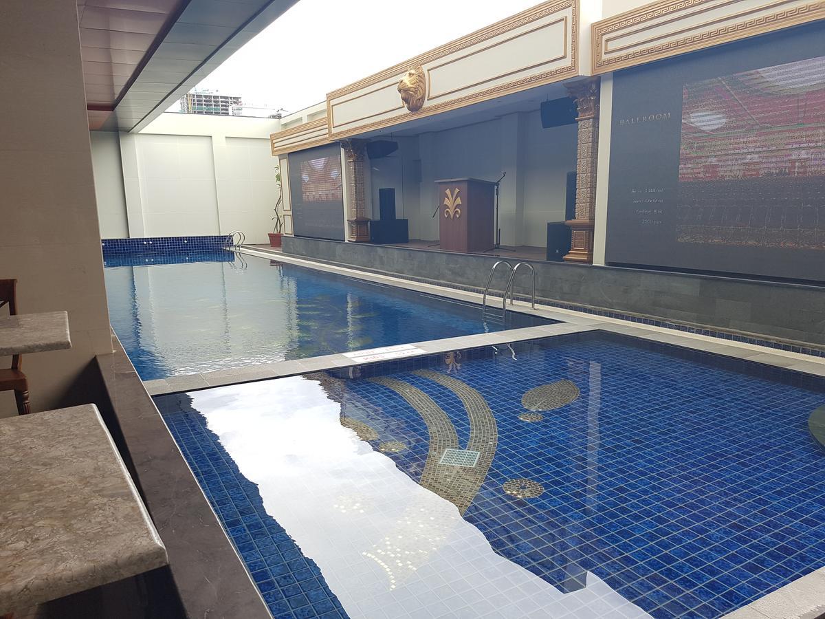 ไมโก โฮเต็ล แอนด์ คอนเวนชั่น เซ็นเตอร์ มากัสซาร์ Hotel มากาซาร์ ภายนอก รูปภาพ