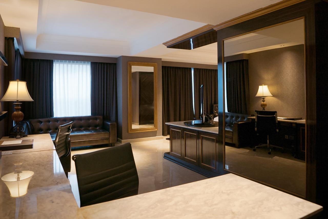 ไมโก โฮเต็ล แอนด์ คอนเวนชั่น เซ็นเตอร์ มากัสซาร์ Hotel มากาซาร์ ภายนอก รูปภาพ