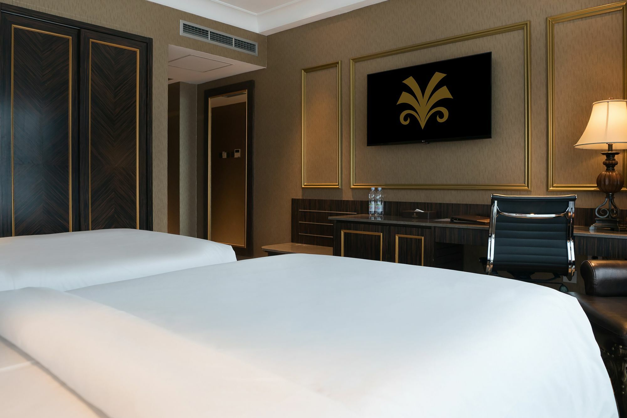 ไมโก โฮเต็ล แอนด์ คอนเวนชั่น เซ็นเตอร์ มากัสซาร์ Hotel มากาซาร์ ภายนอก รูปภาพ